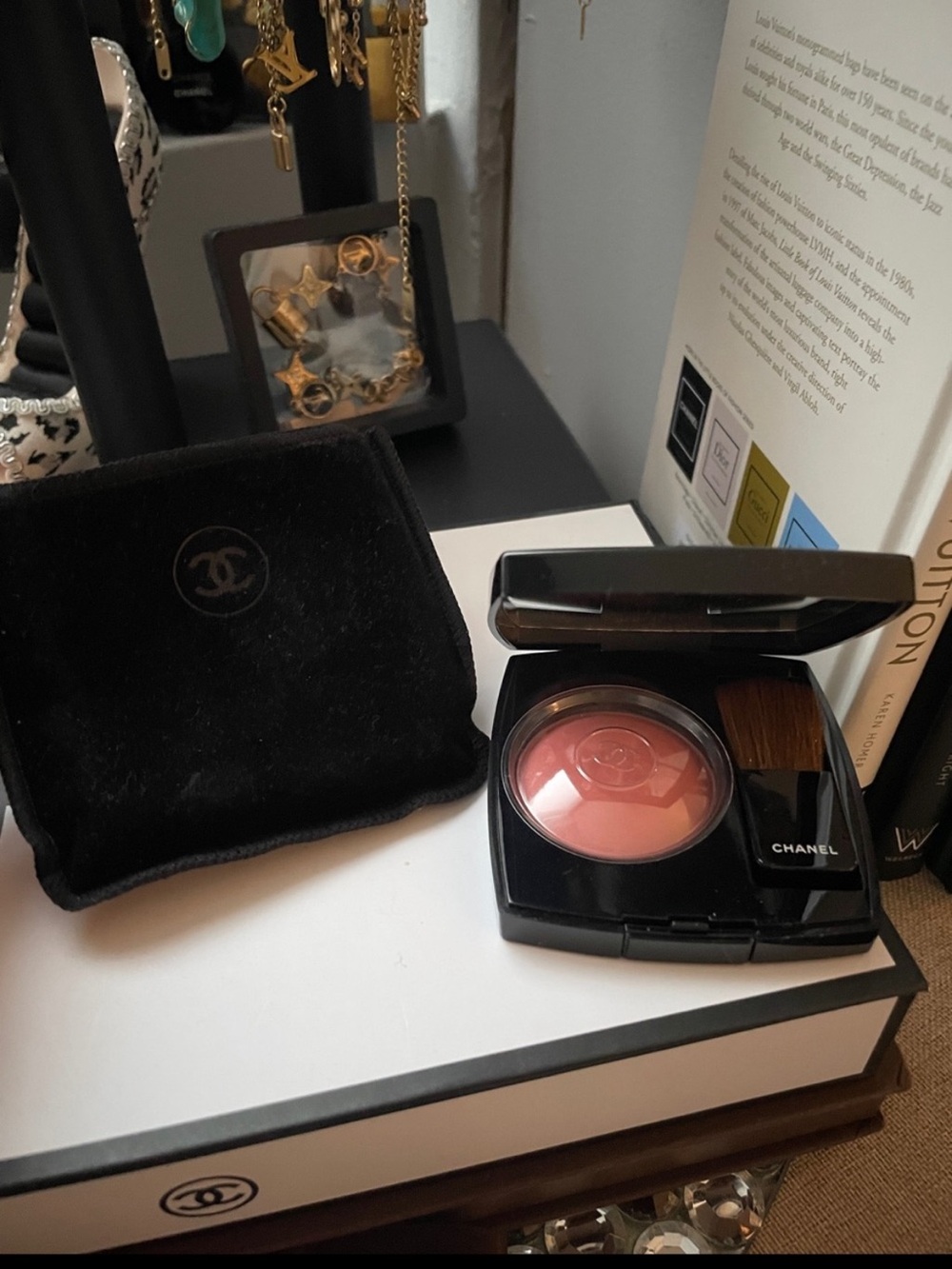 ✨ CHANEL Powder Blush Compact — 99
Rose Petale ✨NEW